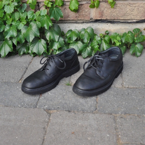 Shiny Waterproof Docker Business Casual Shoes - Picture 2 of 6